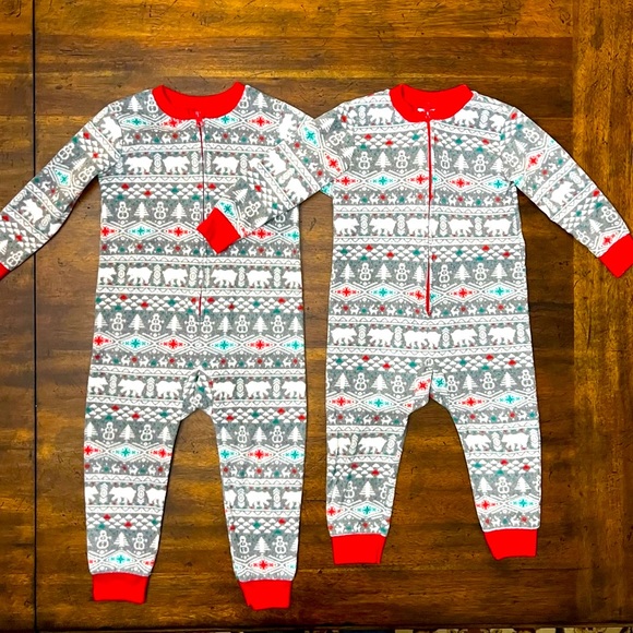 7 piece Family PJ Set Mom, Dad, Child 2T, Child 3T & Dog EUC - Picture 2 of 8